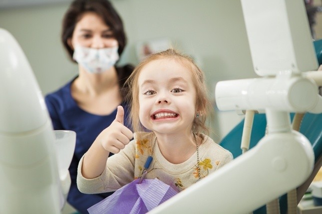 Как проводится лечение зубов под наркозом у детей, и что важно знать о детской анестезии?