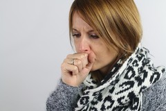 Чем лечить влажный кашель у взрослых и детей
