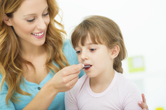 Сухой кашель у детей: от причин до лекарственных препаратов