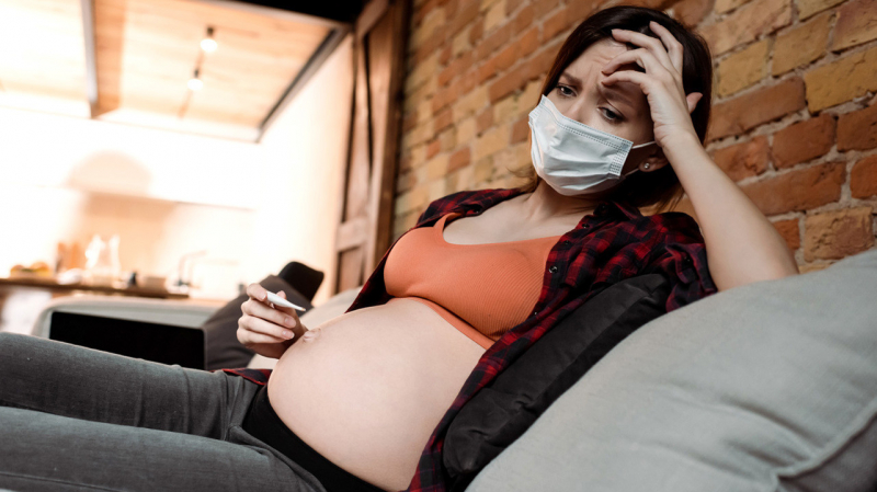 COVID-19 во время беременности повышает риск преждевременных родов