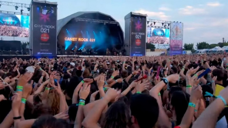 Свыше 2000 человек заразились SARS-CoV-2 на трех музыкальных фестивалях в Каталонии